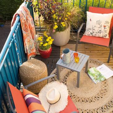 Creer-un-salon-outdoor-pour-un-petit-balcon-chaleureux